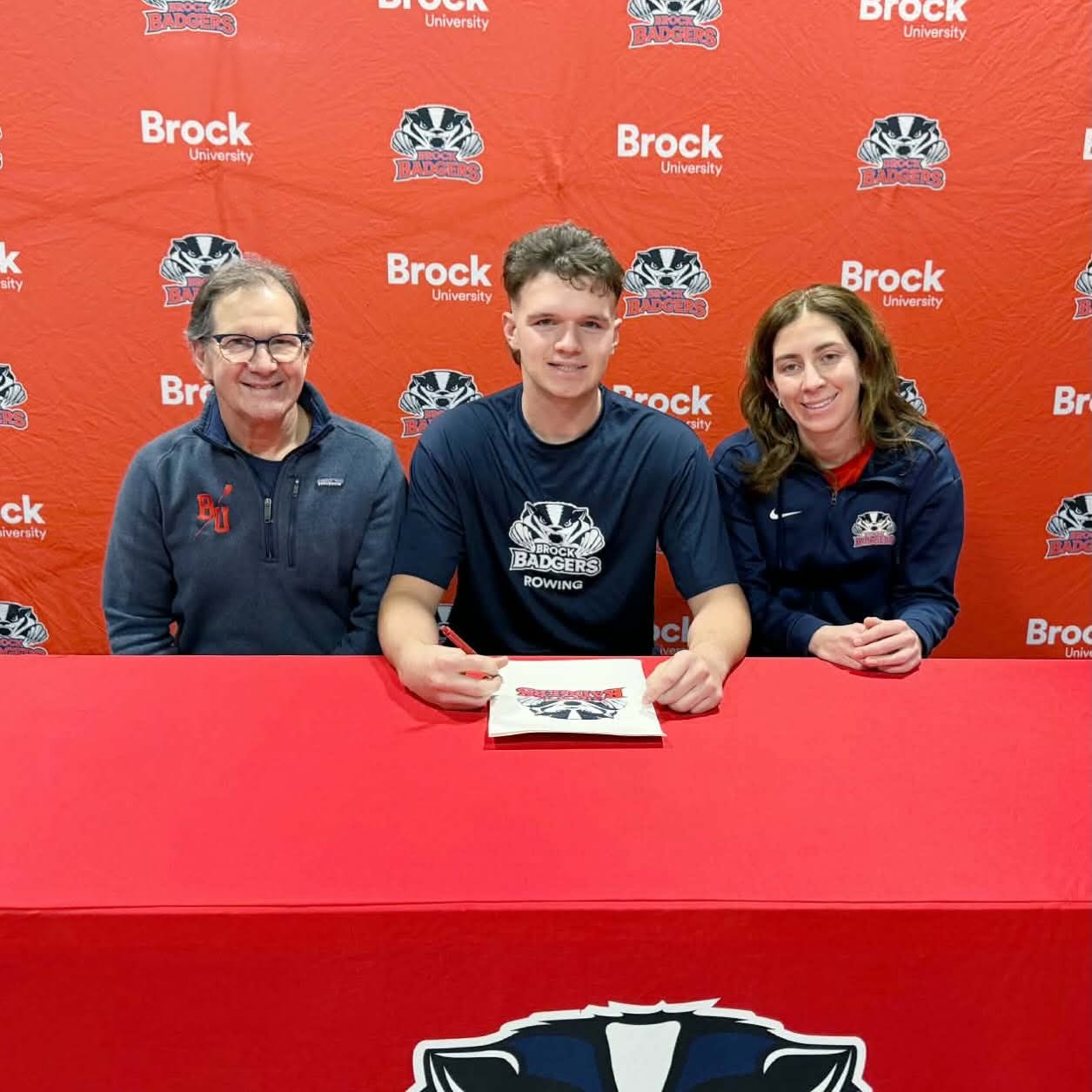 Julian signs with Brock Rowing